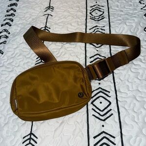Lululemon Everywhere Belt Bag 1L